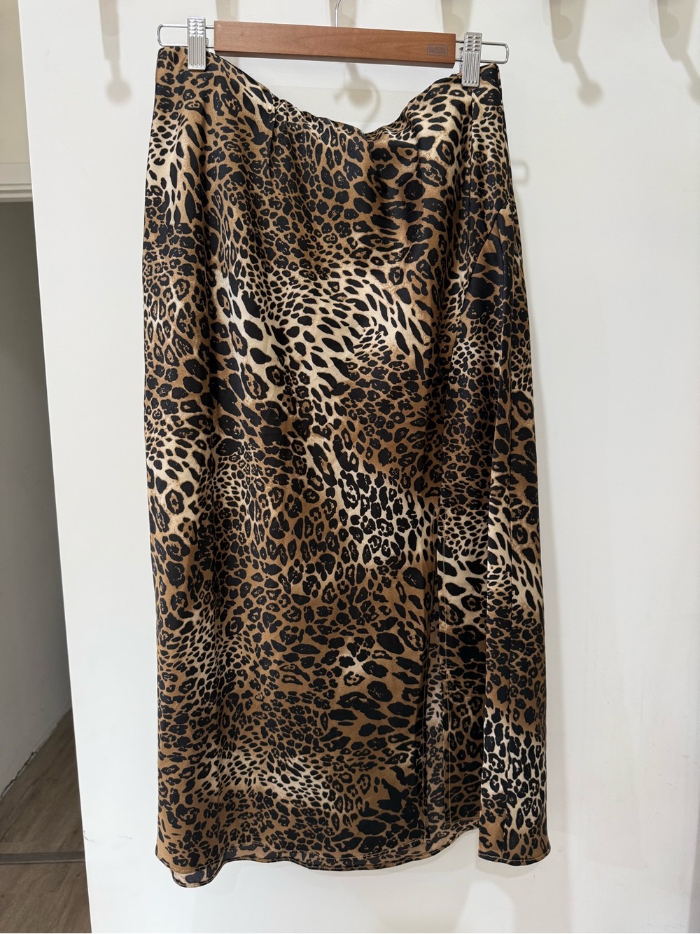 Francesca's Collections Leopard-Print Midi Skirt in Brown and Black